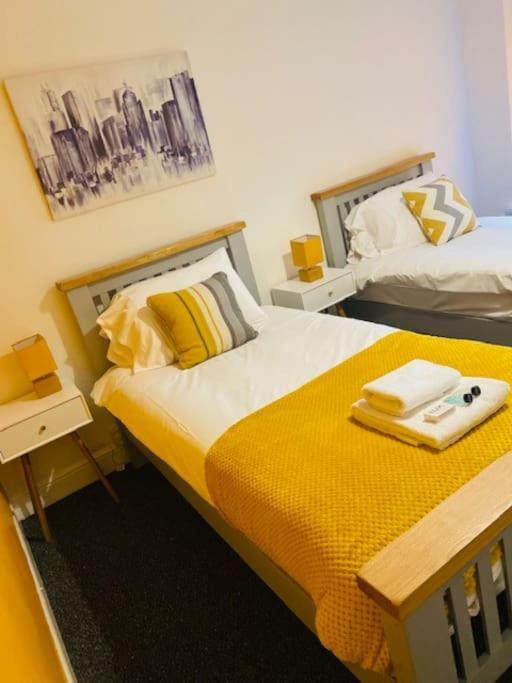 Goldcroft Villa Abertillery Bagian luar foto