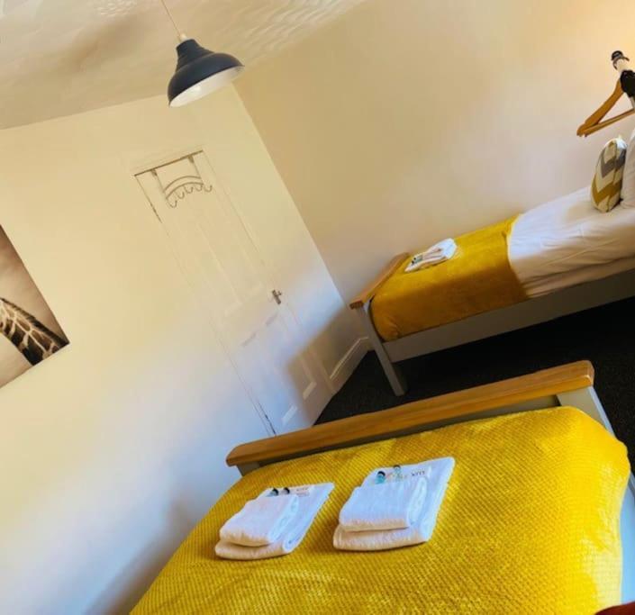 Goldcroft Villa Abertillery Bagian luar foto